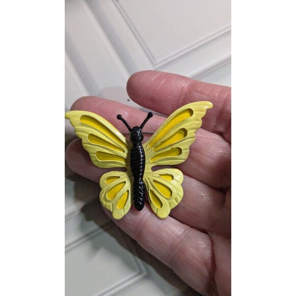 Yellow & Black Butterfly Metal Brooch Pin 2.75" Vintage Cutout Wings - Picture 2 of 7